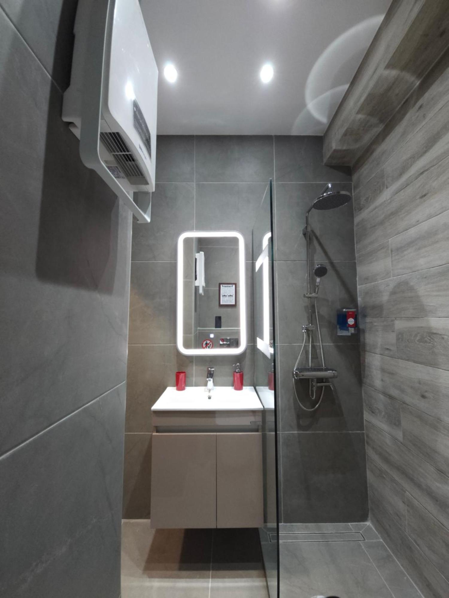 Dione Luxury Business Suite In The Heart Of Атина Екстериор снимка